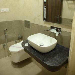 Hotel V M Comfort