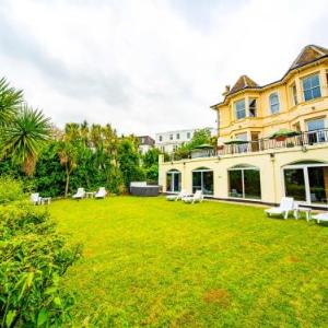 Crofton House Hotel