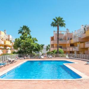 Casa Nobre 2BDR - 4 mins walk Train Station - Pool - Patio - Quiet