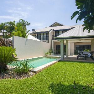 4 Thorntons West
