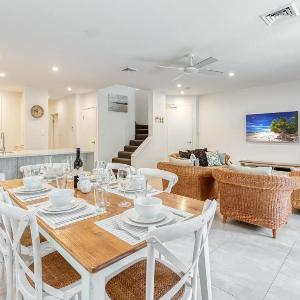 7 Plantation House