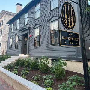 The Davenport Inn