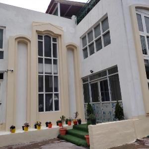 Goroomgo Lotus Srinagar