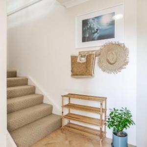 Meridian 6 - Stylish Coastal Escape Near Pippi Beach - Holiday Yamba