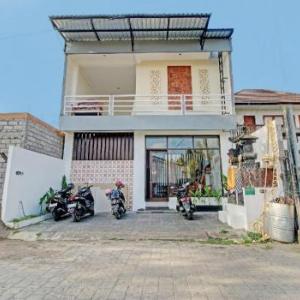 Collection O 93004 Double D Guest House