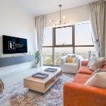 Elite LUX Holiday Homes - Serene Golf View Living 1 BHK in Damac Hills Dubai