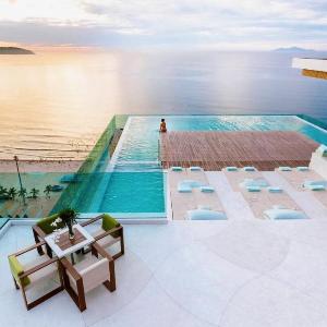 Cozy 1BDR Apt| Infinity Pool Across My Khe Beach