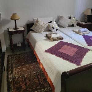 Sintra lousa Twin guest room with Private Bathroom