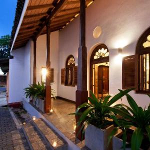 3BR Villa in Galle Fort Pool Roof Terrace