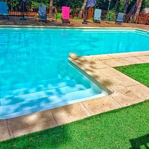 L'Entre Nous piscine et jacuzzi privé