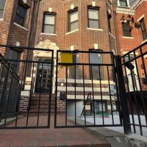 Gorgeous Refurbished 1Bdrm and 1Den Home