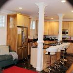 Grand Family Condo - FREE Parking