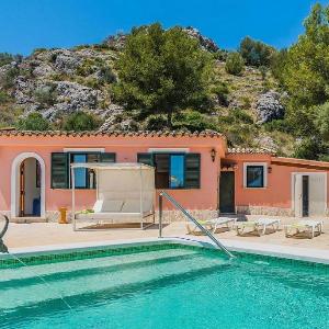 AGUAIT II - VILLA WITH PRIVATE MOUNTAIN PATH-BEACH APPROX 5 MIN WALKING BEACHproperty belong Puerto Pollensa Villas and apartments