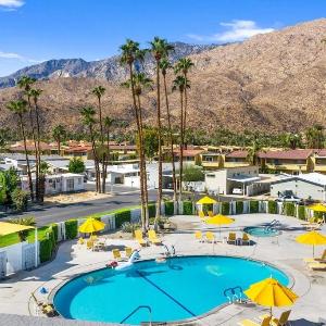 Palm Spring Mid-Century Home!