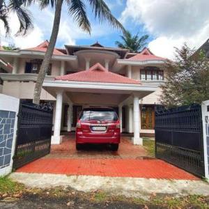 La Casa Trivandrum 4 BHK AC Luxury Villa at City Centre Just 5 kms from Airport & 3 Kms to Trivandrum Railway Station