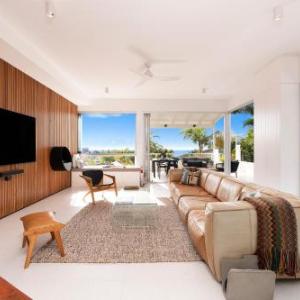 Chic Beachside Abode Sunrise Beach