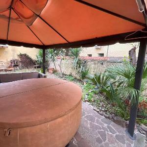 Hot tub with bubbles up to 4 people - Pepi Dream by FlorenceHospitality com