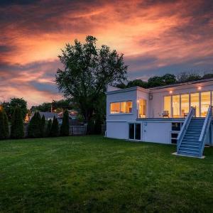 Piermont Waterfront Villa with Hot Tub