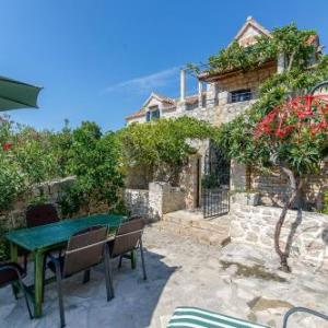 House Vedrana