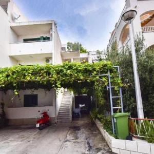 Apartments and Room Nevenka