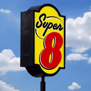 Super 8 by Wyndham Brooklyn Fulton Street/Broadway Junction