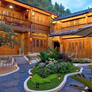 Floral Hotel Qu'an Hefeng Light Luxury Holiday Courtyard Sifang Street