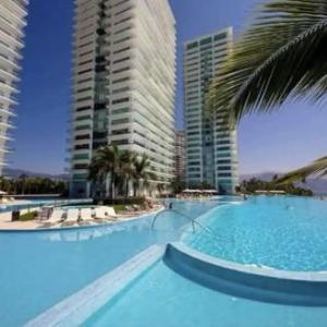 Peninsula Condo on 10th Floor
