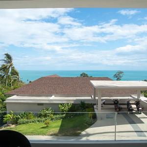 Tropical Sea View Residence