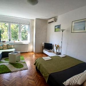 Nada Sweet House