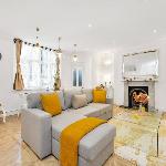 Grand Victorian 3BR Flat Sleeps 8 Kensington 