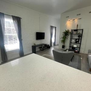 Vibe Central - Chic Shockoe 1BR