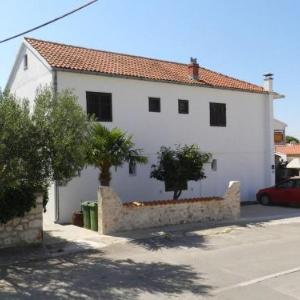 Apartment and Room Ivica