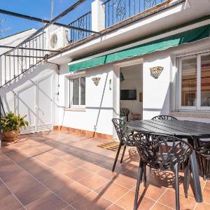 Bright rooftop by Costarentals - Ref 255