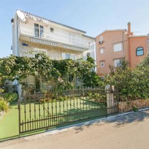 Apartments Karleusa