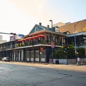 Copper Vine Wine Pub & Inn