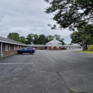 Town & Country Inn