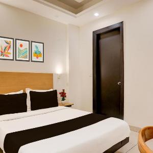 Townhouse Rohini Sector 18 Formerly Relic Stay