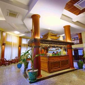 Shwe Ingyinn Hotel Mandalay
