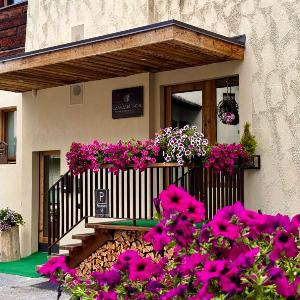 Alpine Rooms and Suites Livigno - Camana Noa -