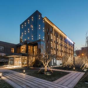 Jingli  Hotel (Beijing Heshenghui Dajiaoting Subway Station Branch)