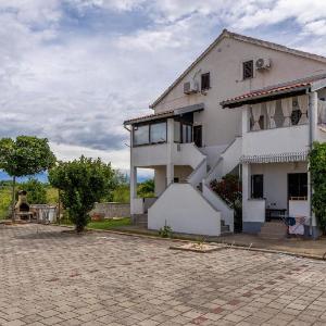 Apartments with parking space Privlaka Zadar - 23483