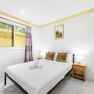 Malls at Doorstep 2-Bed Unit in Heart of Cannon Hill
