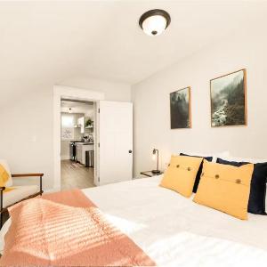 The Larks Nest - A Gem in a Tranquil Neighborhood
