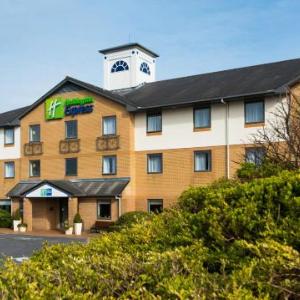 Holiday Inn Express Swansea East