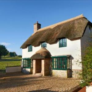 Hotels near Larmer Tree Gardens - The Museum Inn
