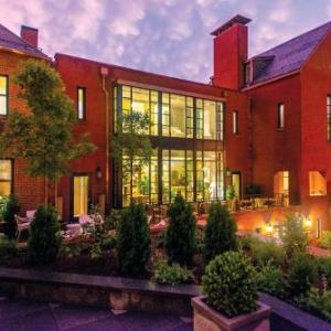 Hotels near Loyola University Maryland - The Ivy Hotel