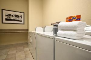 Country Inn & Suites by Radisson, Harlingen, TX, Harlingen