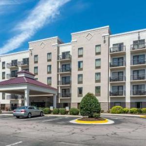 Hotels near Old Towne Civic Center - Comfort Suites Southpark