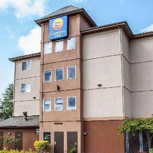 Hotels near Cafe Arizona - Comfort Inn Federal Way
