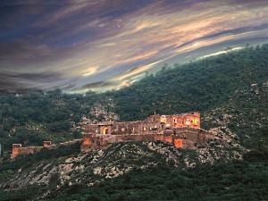 The Dadhikar Fort Hotel, Alwar